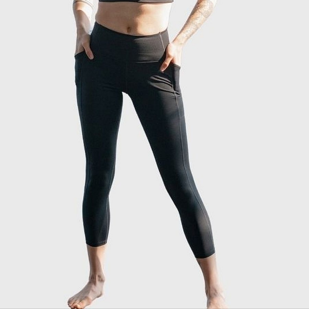 Girlfriend collective pocket leggings